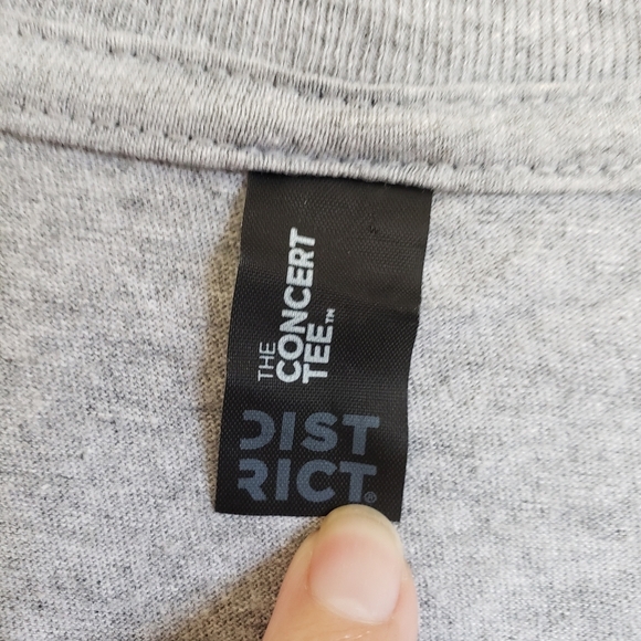 Sorry I'm Late Gray Short Sleeve T-Shirt Small - Picture 3 of 3